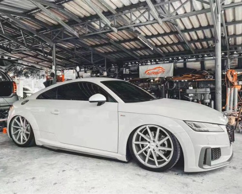 Thailand Audi TT cambergang trotting stance