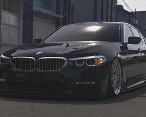 BMW 5 Series G30 cambergang is graceful