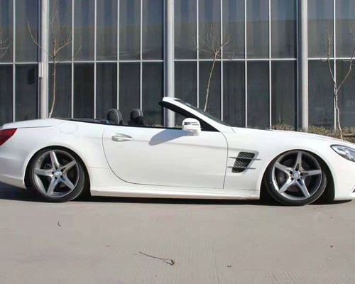 Chinese Mercedes-Benz SLK cambergang is pretty and charming