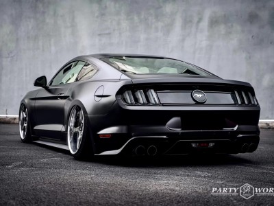 “Camber Gang x Ford Mustang: Custom Tuning, Off The Road”