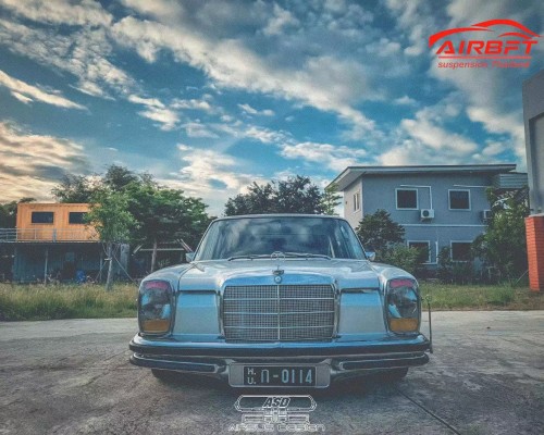 Mercedes W114 and Camber Gang: Artistic Expression of Suspension Adjustment