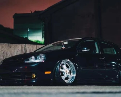 Volkswagen Golf 5- unique body posture, choose Camber Gang