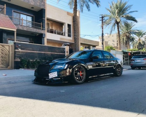Elevating Elegance: Cambergang-Inspired Customization for the Chrysler 300C