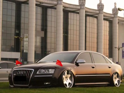 Unleashing Power and Style: The Audi S8 Cambergang